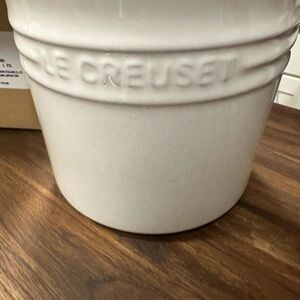 Le Creuset large utensil crock in white